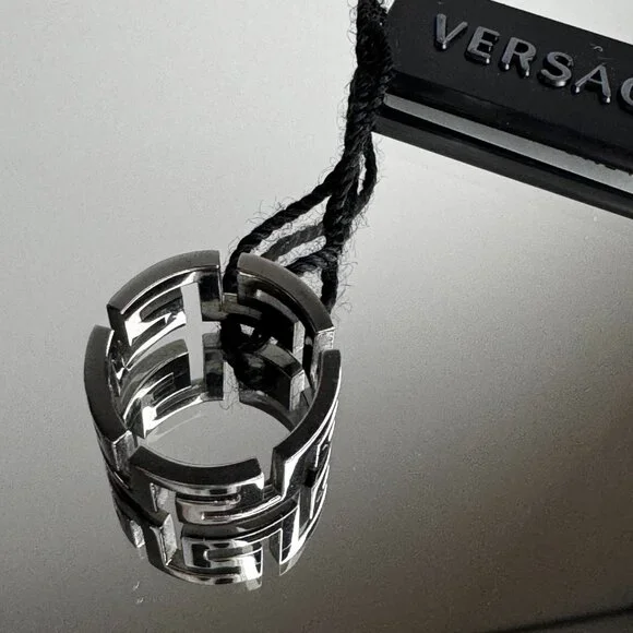 Ring - Picture 9 of 13